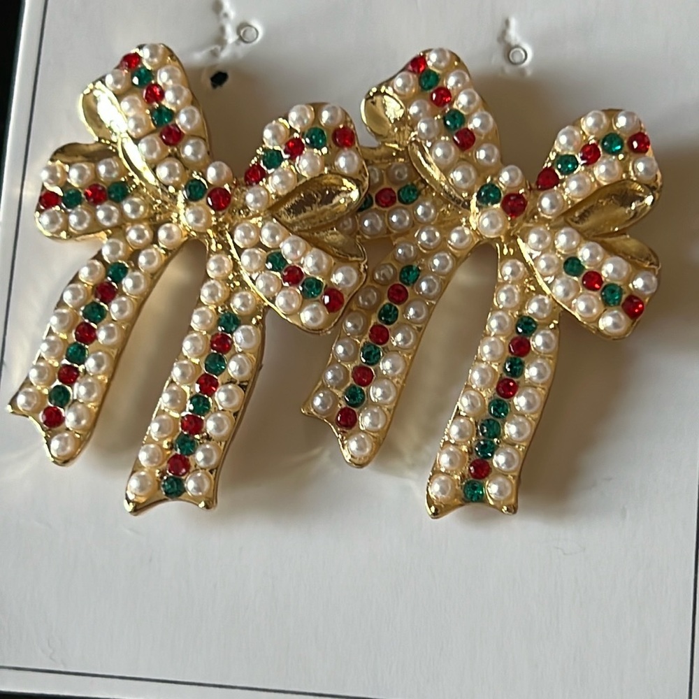 Faux pearl bow earrings-NWT